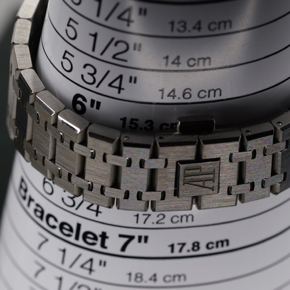 Audemars Piguet Royal Oak 26331ST.OO.1220ST.03 “PANDA” White Dial Black Sub Dials Stainless Steel 41mm
