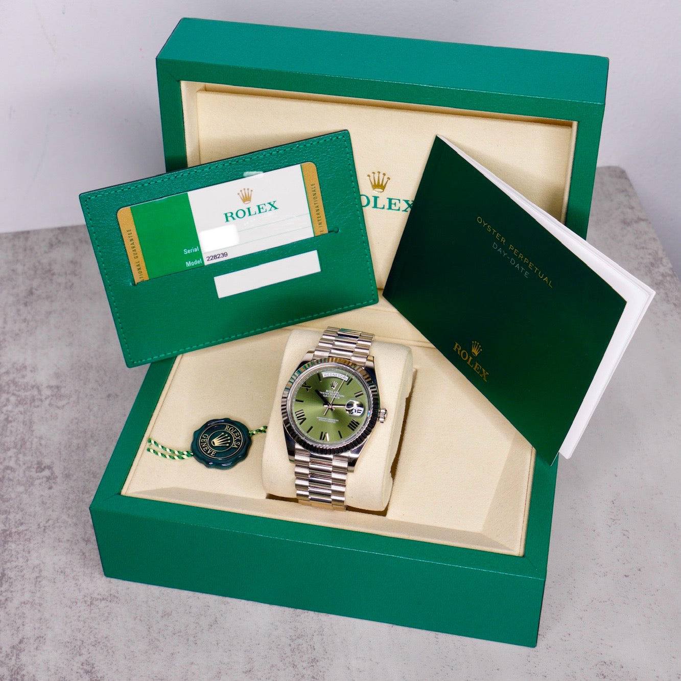 Rolex Day-Date 228239 “OLIVE” Green Olive Roman Dial White Gold President 40mm 2016