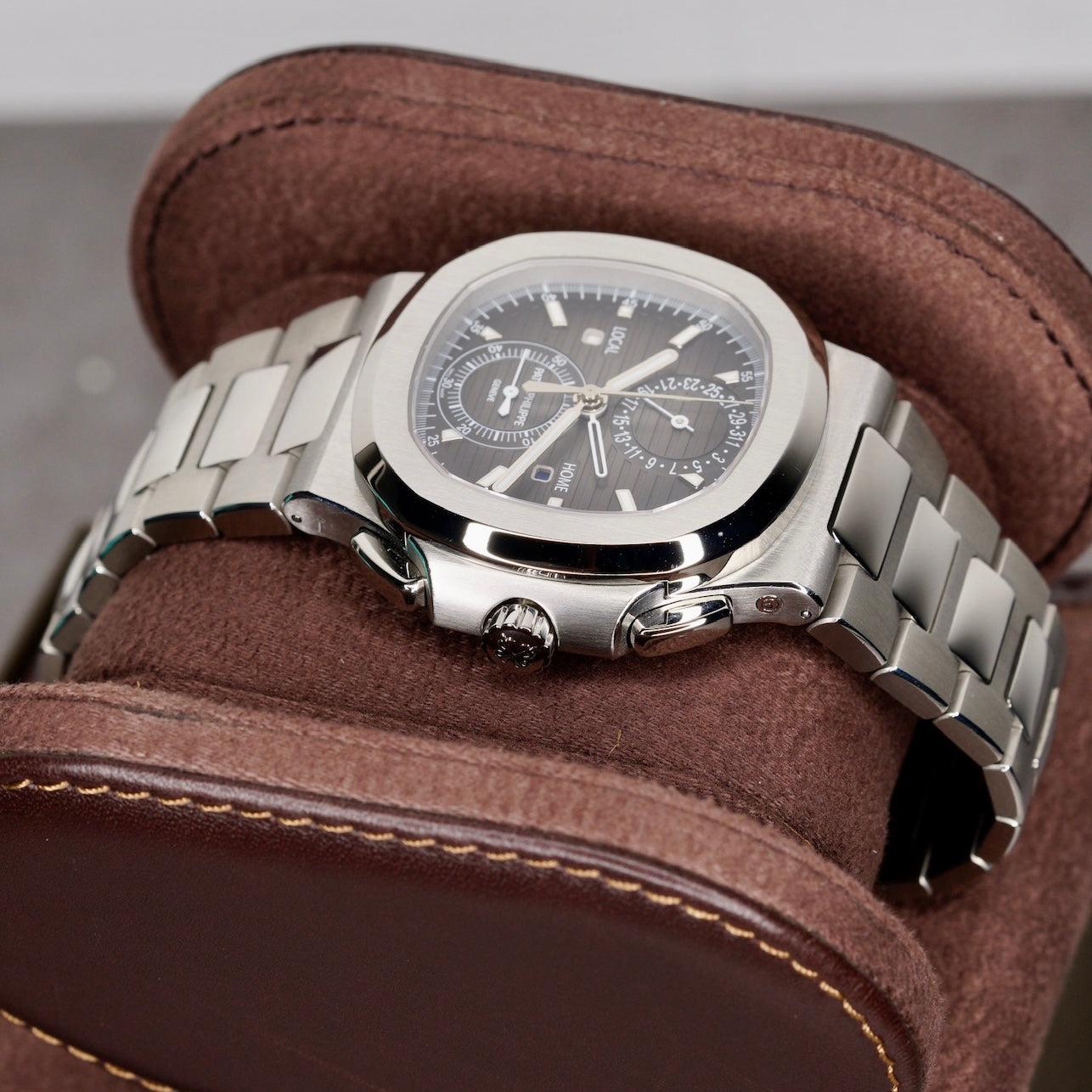 Patek Philippe Nautilus 5990/1A-001 Black Dial Stainless Steel 40.5mm 2022