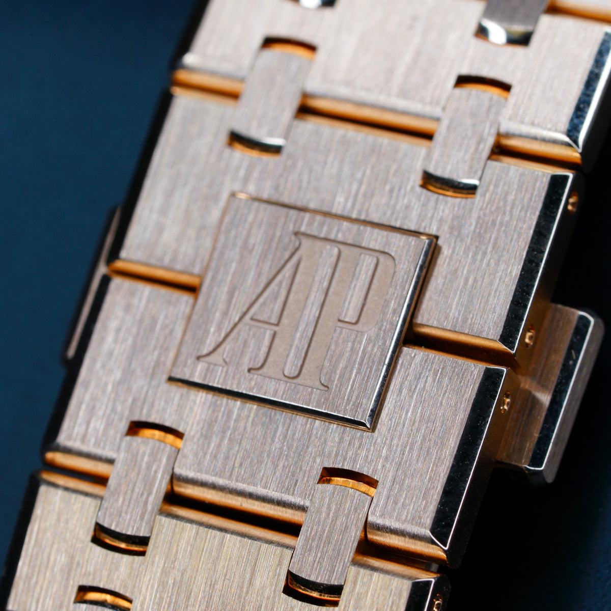 Audemars Piguet NEW Royal Oak 15510OR.OO.1320OR.03 “BLUE OAK” Blue Dial Rose Gold 41mm