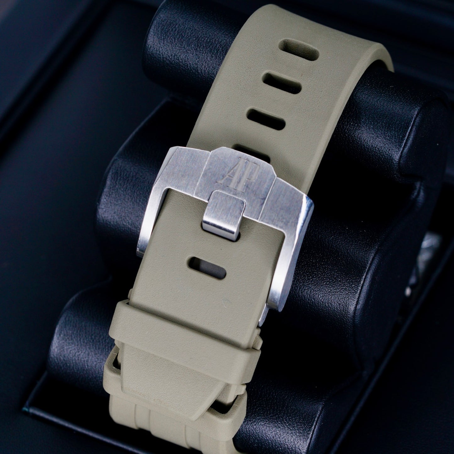 Audemars Piguet Royal Oak Offshore 26420SO.OO.A600CA.01 “TAUPE” Smoked Light Brown Dial Stainless Steel 43mm