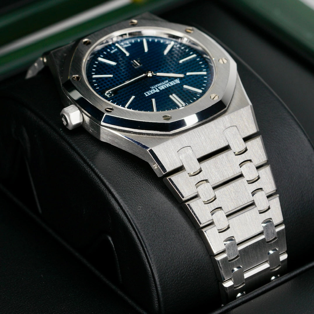 Audemars Piguet Royal Oak 15202ST.OO.1240ST.01 “JUMBO” Blue Dial Stainless Steel 39mm