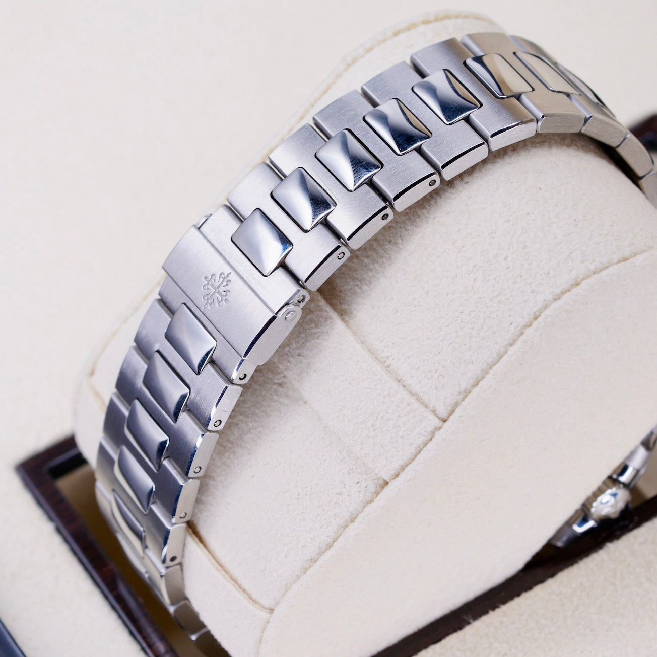 Patek Philippe Nautilus 5712/1A-001 Blue Smoked Dial Stainless Steel 2021