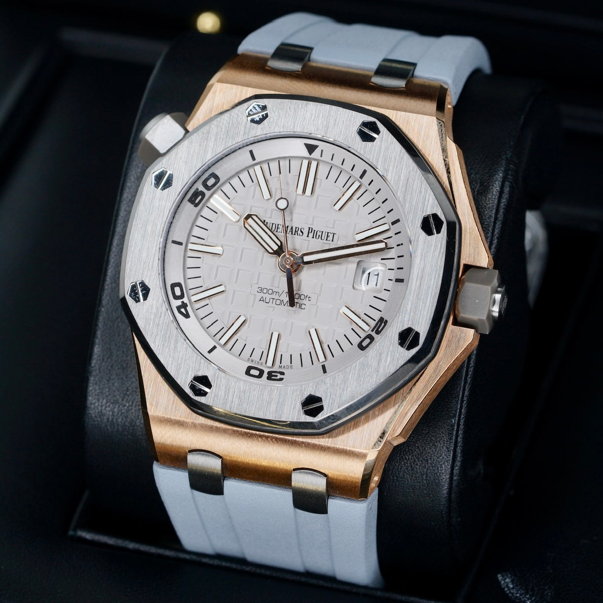 Audemars Piguet Royal Oak Offshore Diver 15711OI.OO.A006CA.01 “JAPAN EDITION” Grey Dial Rose Gold Rubber Strap 42mm