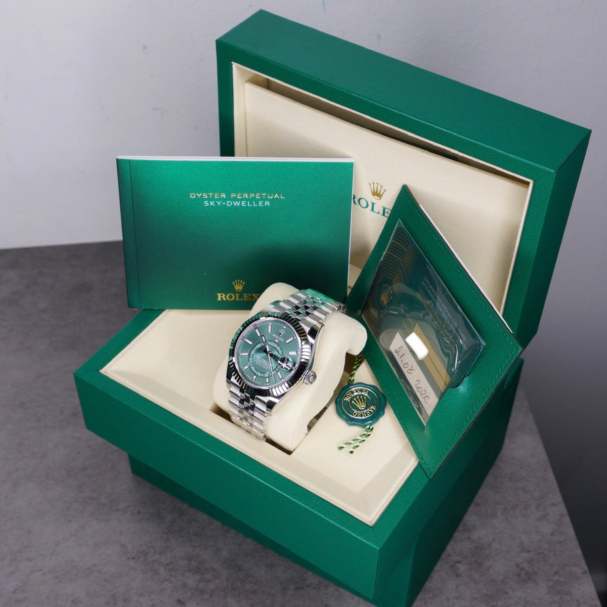 Rolex NEW 2026 Sky-Dweller “MINT SKY” Green Mint Dial Stainless Steel Jubilee 42mm