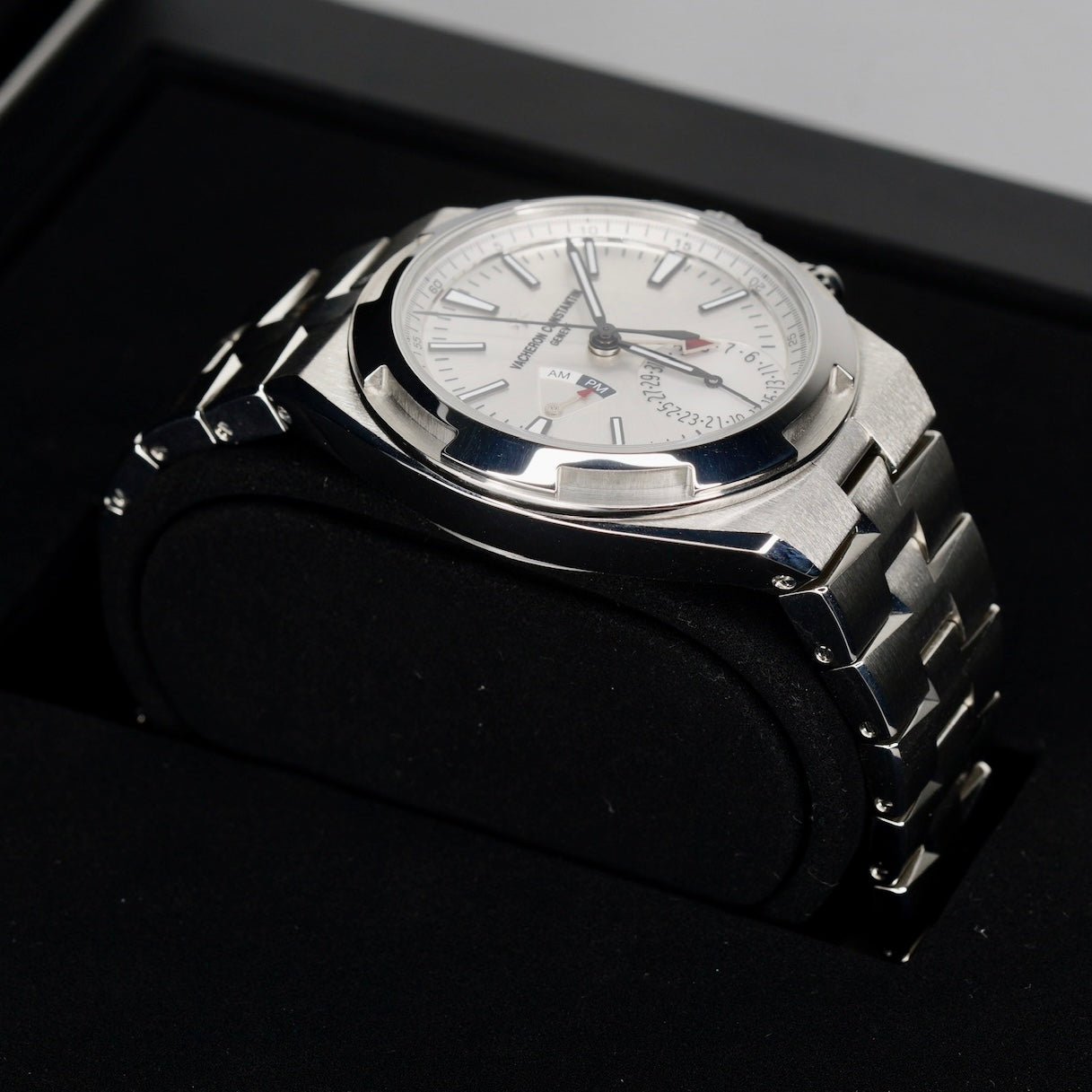 Vacheron Constantin Overseas Dual Time Dial 7920V/210A-B333 Silver Dial Stainless Steel 41mm