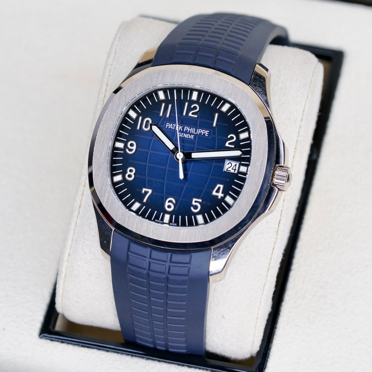 Patek Philippe NEW 2026 Aquanaut 5168G-001 “BLUE AQUA” Blue Dial White Gold Tropical Strap 42mm
