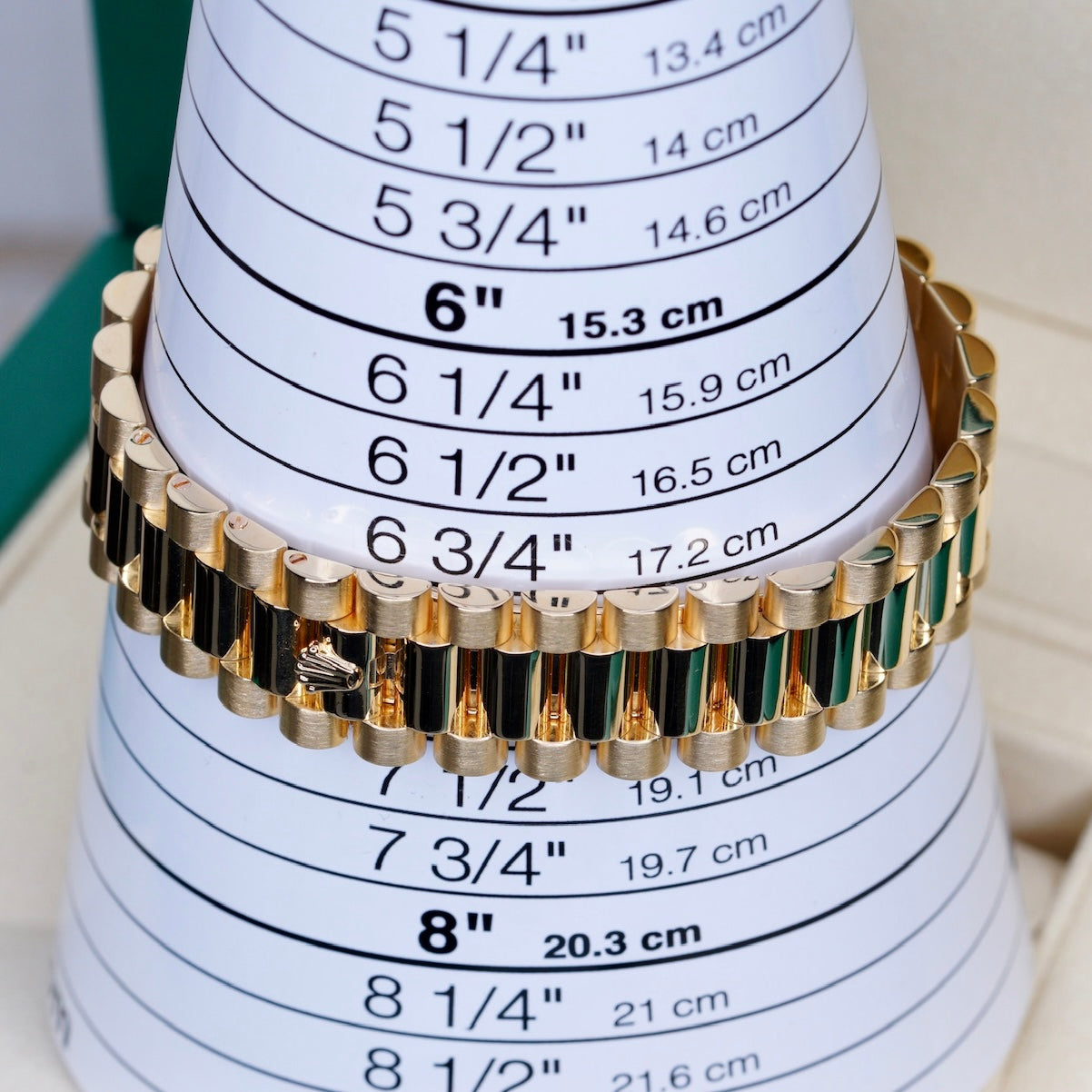 Rolex Day-Date II 218238 “ARABIC WAVE” Black Arabic Wave Dial Yellow Gold 41mm