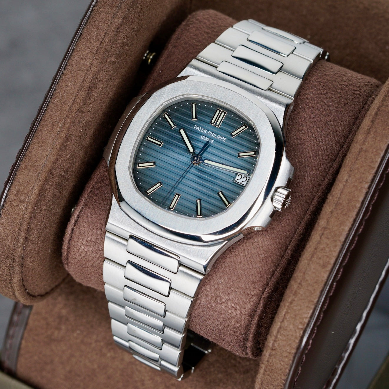 Patek Philippe Nautilus 5711 1A-001 Blue Dial Stainless Steel 40mm 2007