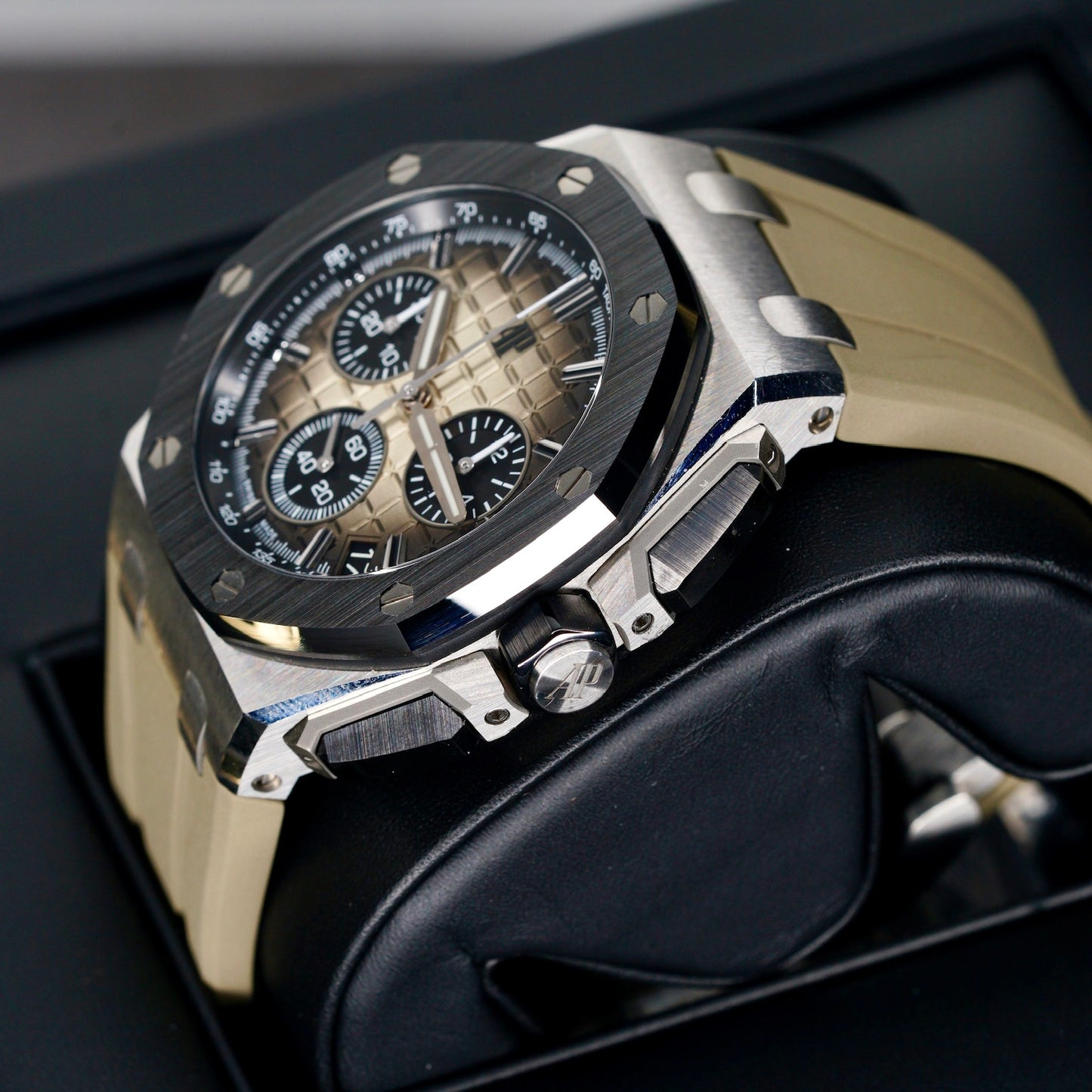 Audemars Piguet Royal Oak Offshore 26420SO.OO.A600CA.01 “TAUPE” Smoked Light Brown Dial Stainless Steel 43mm