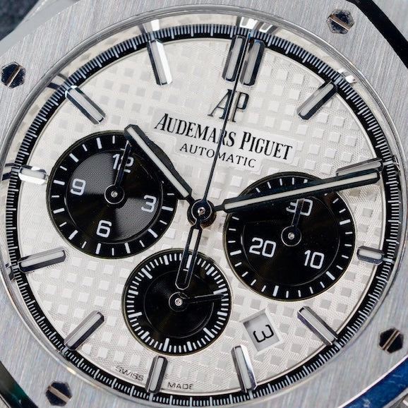 Audemars Piguet Royal Oak 26331ST.OO.1220ST.03 “PANDA” White Dial Black Sub Dials Stainless Steel 41mm