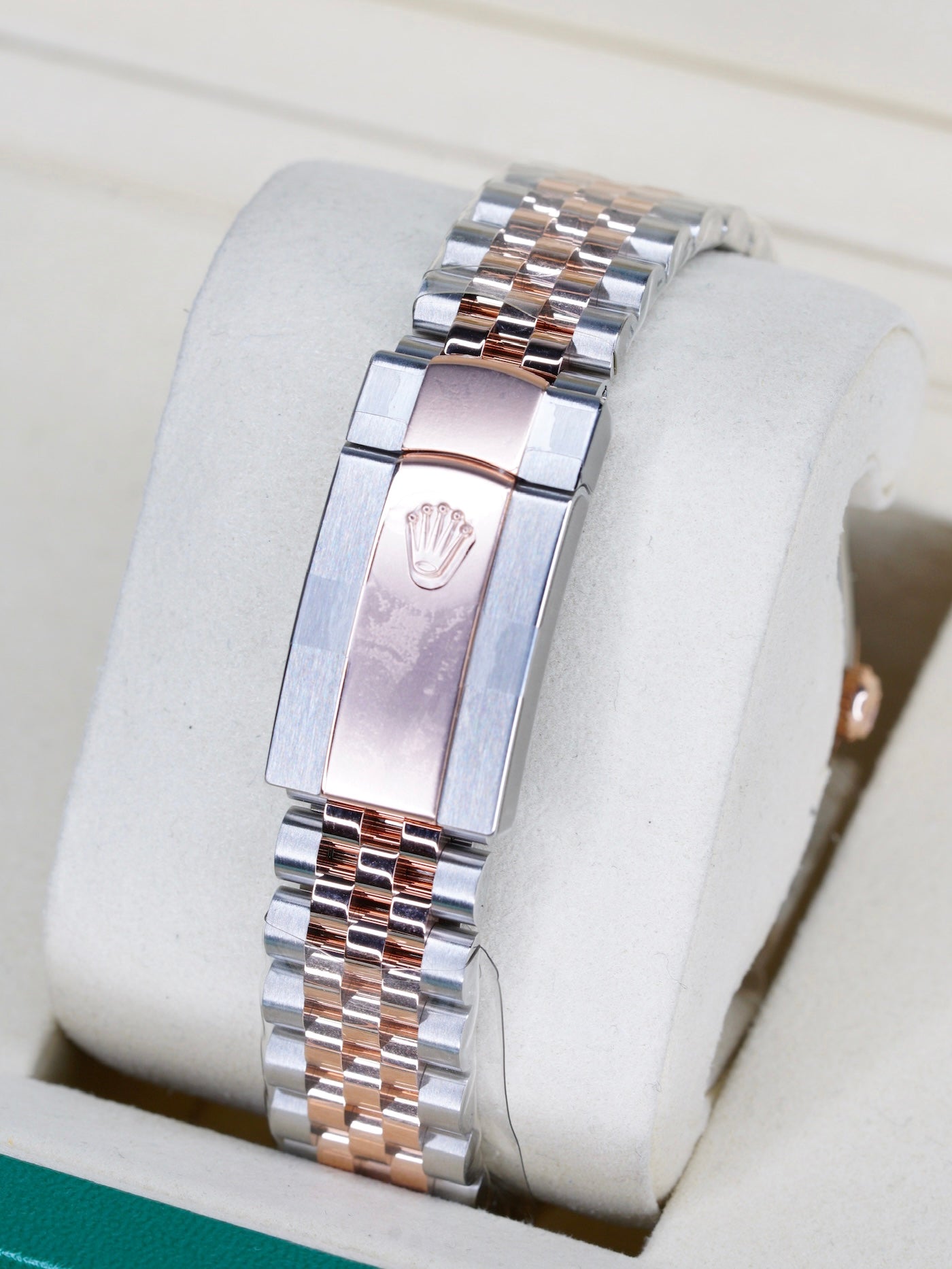 Rolex NEW 2026 Datejust 126331 “WIMBLEDON” Grey Roman Dial Two-Tone Rose Gold & Steel 41mm