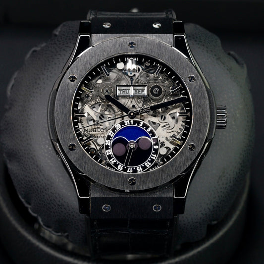 Hublot Classic Fusion 517.CX.0170.LR Aerofusion Moonphase Black Ceramic Skeleton 45mm