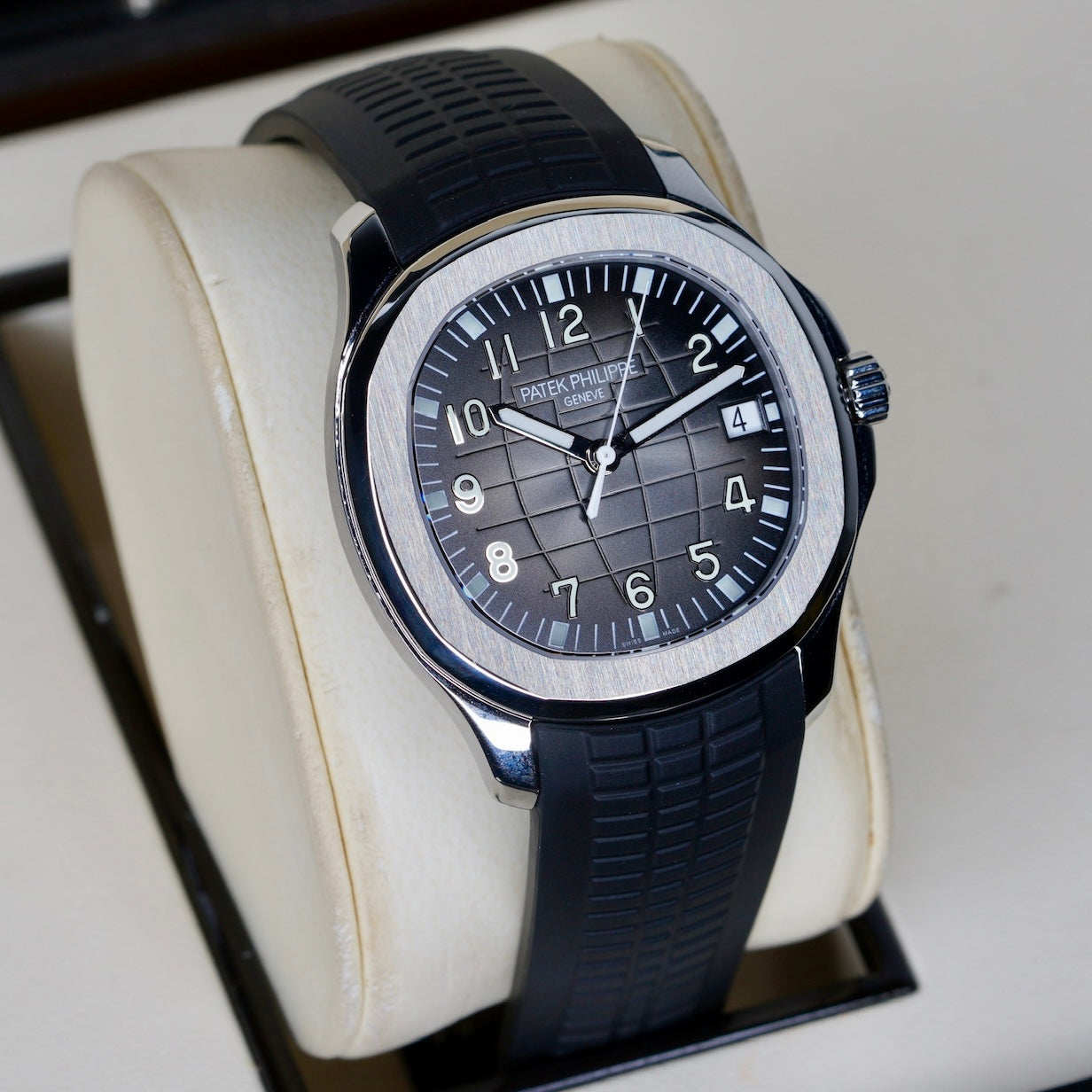 Patek Philippe Aquanaut 5167/1A-001 “BLACK AQUA” Black Smoked Dial Stainless Steel Tropical & Steel Bracelet 40mm 2020