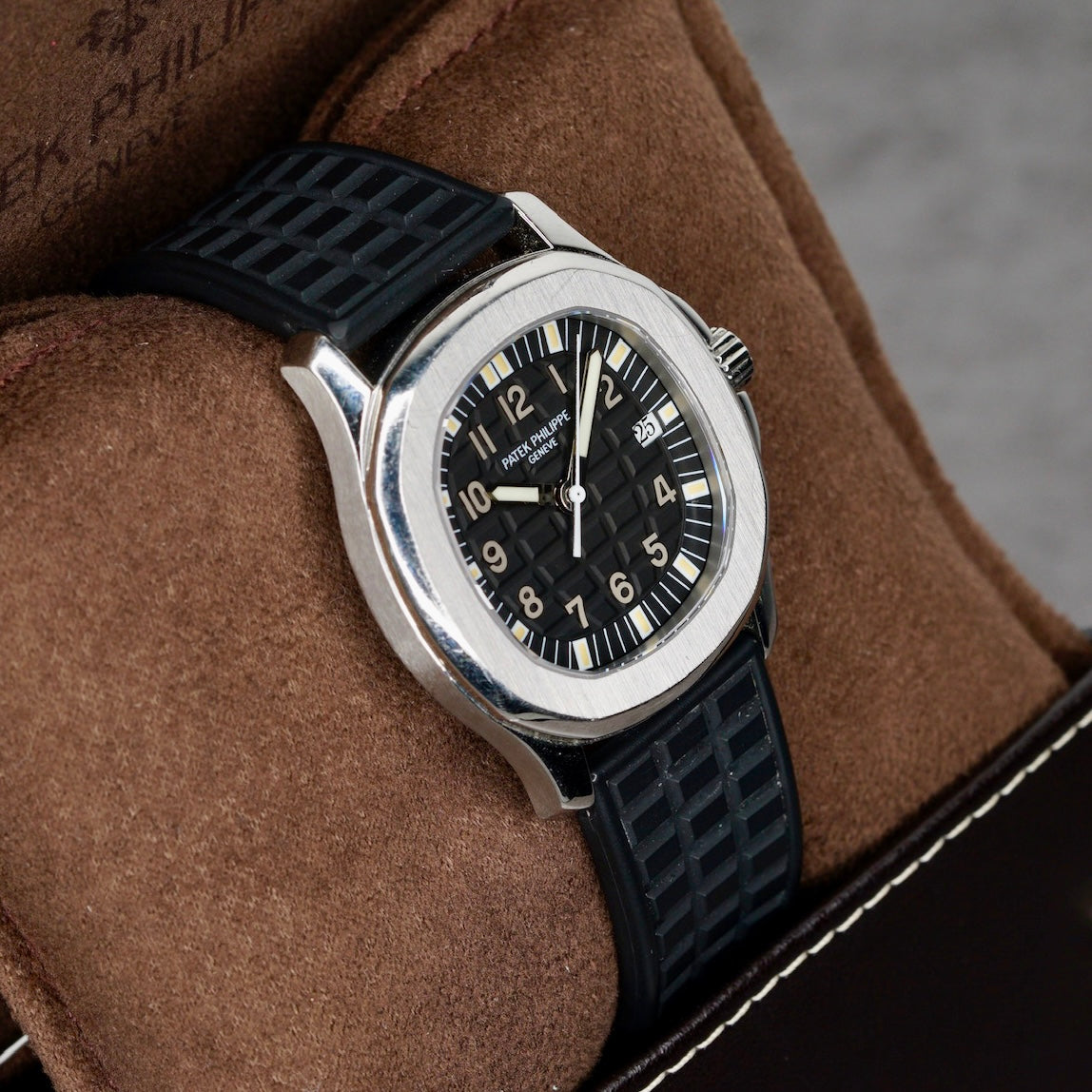 Patek Philippe Aquanaut 5064 “LADY AQUA” Black Dial Stainless Steel Quartz