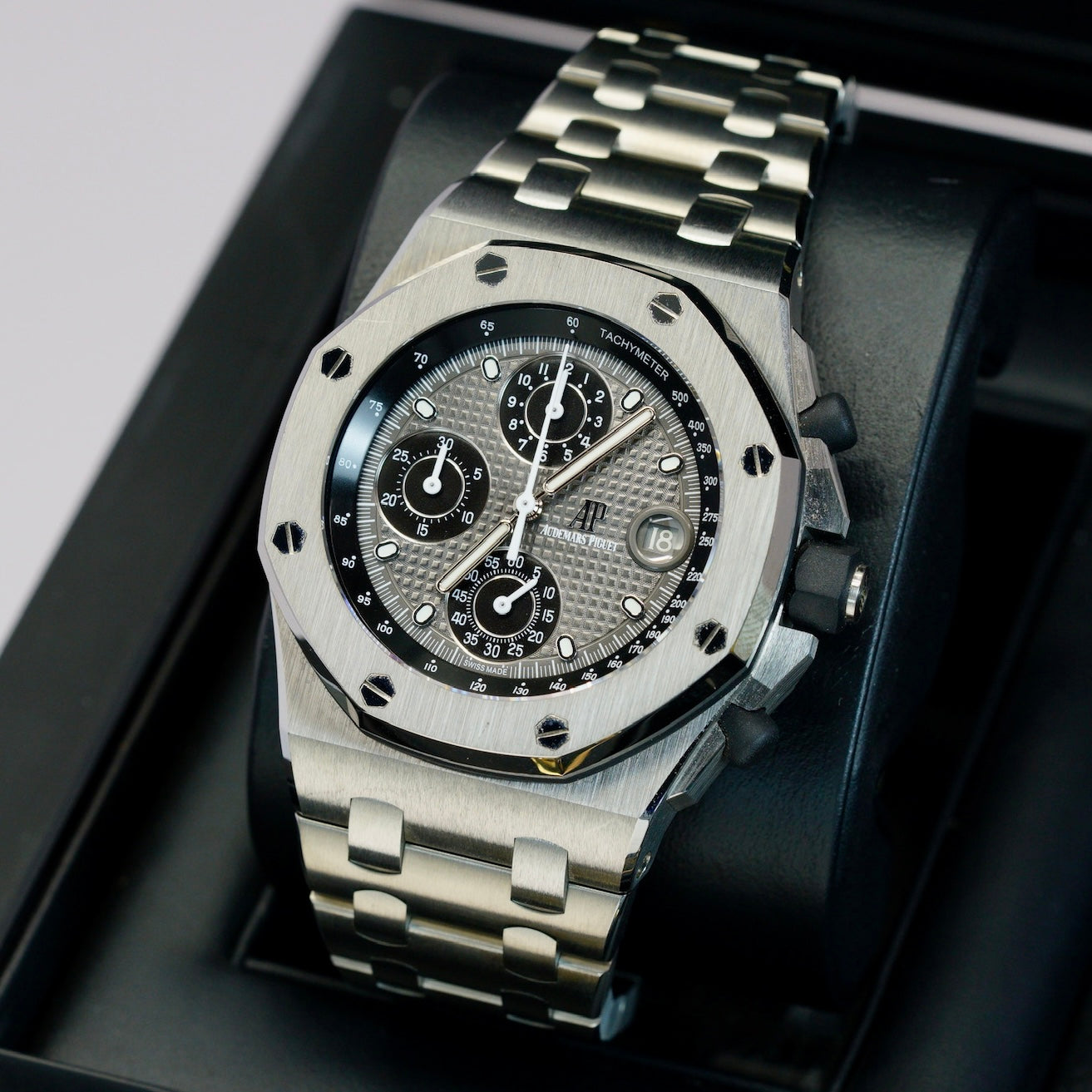 Audemars Piguet Royal Oak Offshore 26238TI.OO.2000TI.01 Grey Dial Chronograph Titanium 42mm