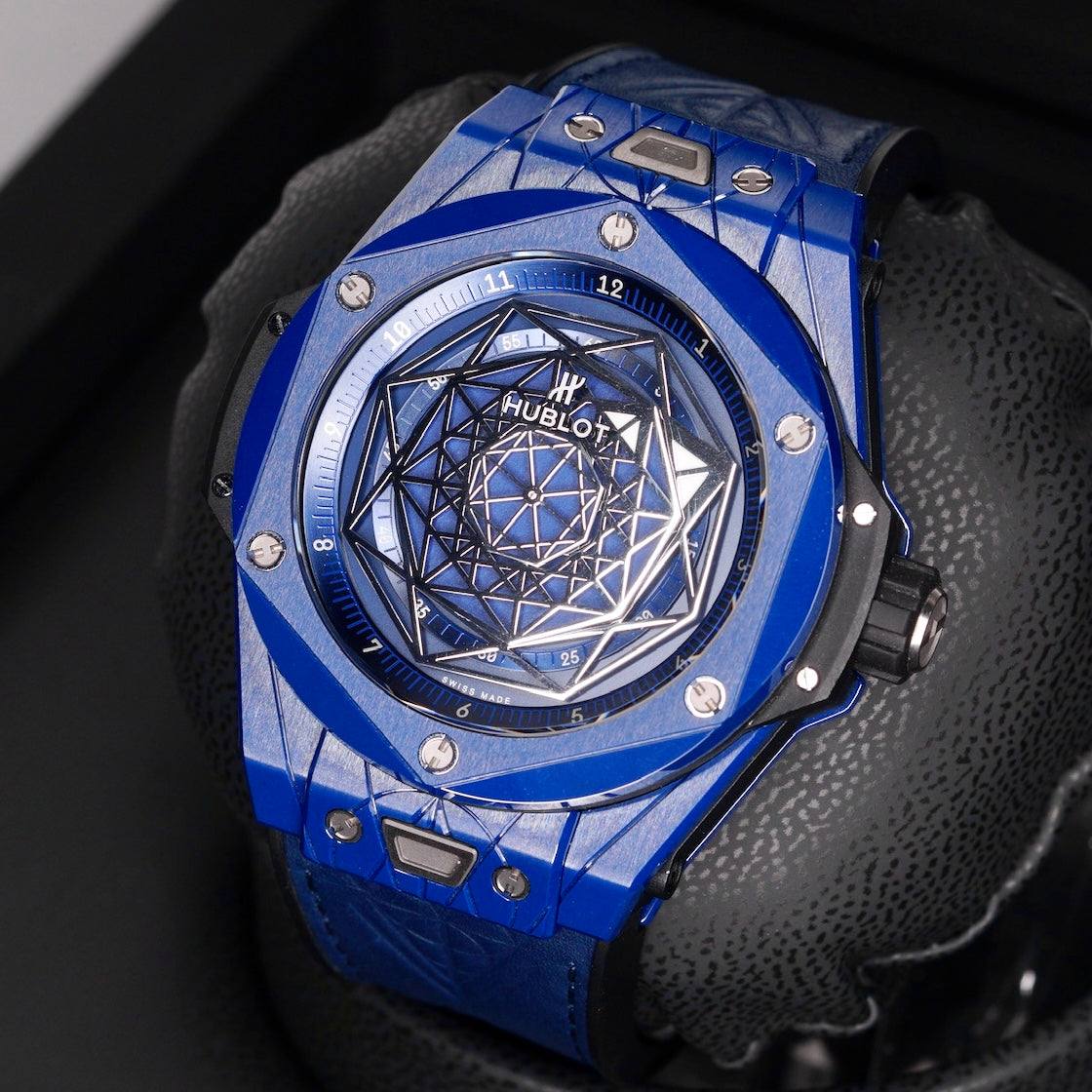 Hublot Big Bang Unico 415.EX.7179.VR.MXM19 “SANG BLEU” Geometric Dial Blue Ceramic Blue Strap 45mm