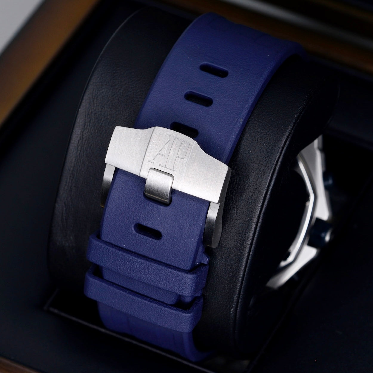 Audemars Piguet Royal Oak Offshore 26170ST.OO.D305CR.01 “BLUE PANDA” White Dial Navy Sub Dials Stainless Steel Rubber Strap 42mm