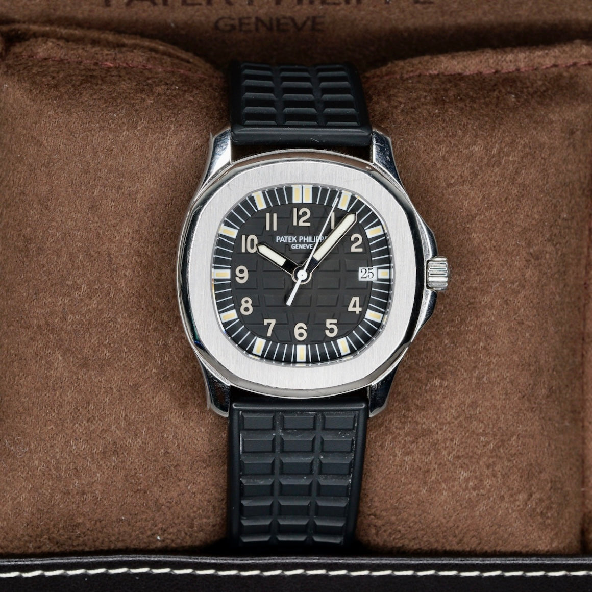Patek Philippe Aquanaut 5064 “LADY AQUA” Black Dial Stainless Steel Quartz