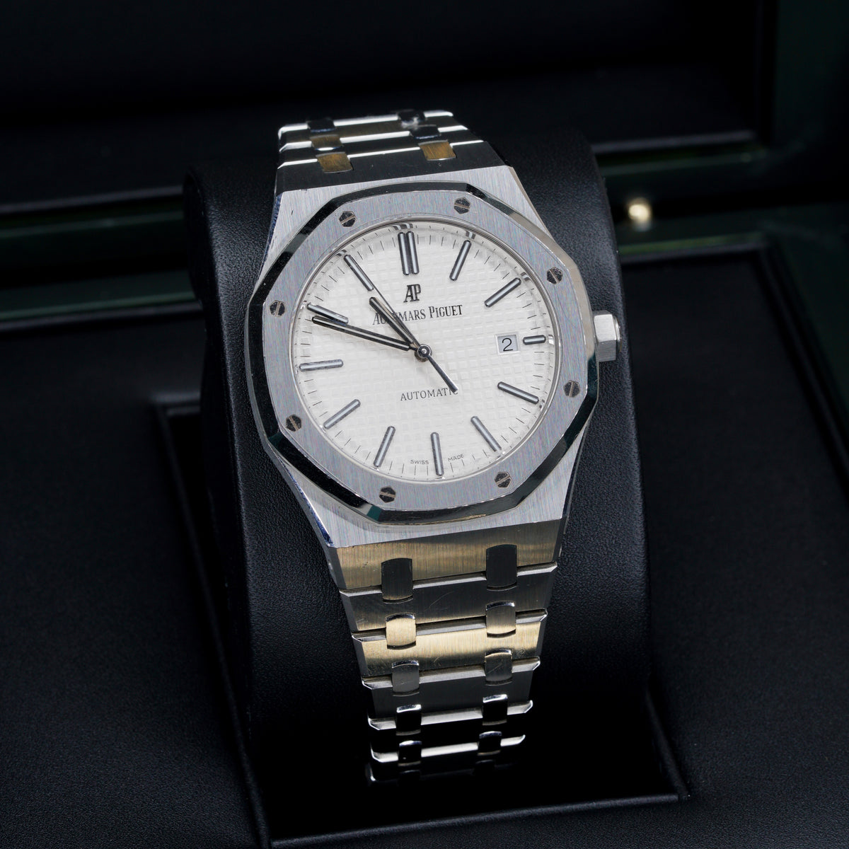 Audemars Piguet Royal Oak 15400ST.OO.1220ST.02 “WHITE OAK” White Dial Stainless Steel 41mm 2016