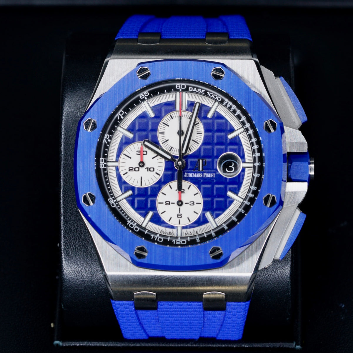 Audemars Piguet Royal Oak Offshore 26400SO.OO.A335CA.01 “BLUE CAMO” Blue Dial Ceramic Blue Bezel Stainless Steel Chronograph 44mm