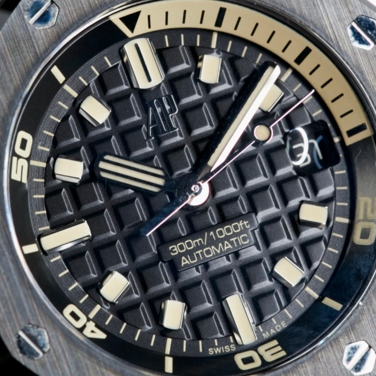 Audemars Piguet Royal Oak Offshore Diver 15720CN.OO.A002CA.01 White Gold Black Dial Black Rubber Strap 42mm