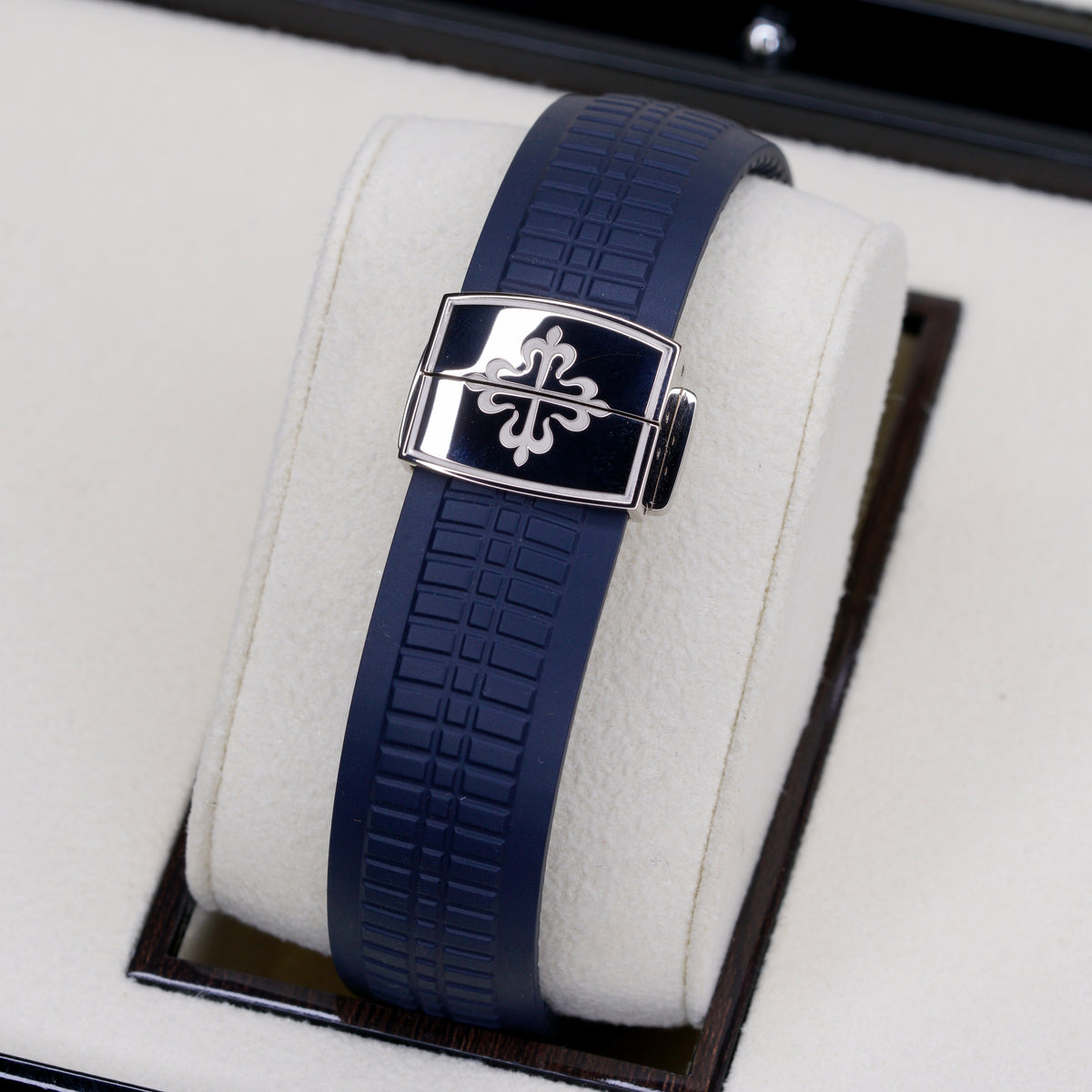 Patek Philippe Aquanaut 5168G-001 “BLUE AQUA” Blue Dial White Gold Tropical Strap 42mm 2024