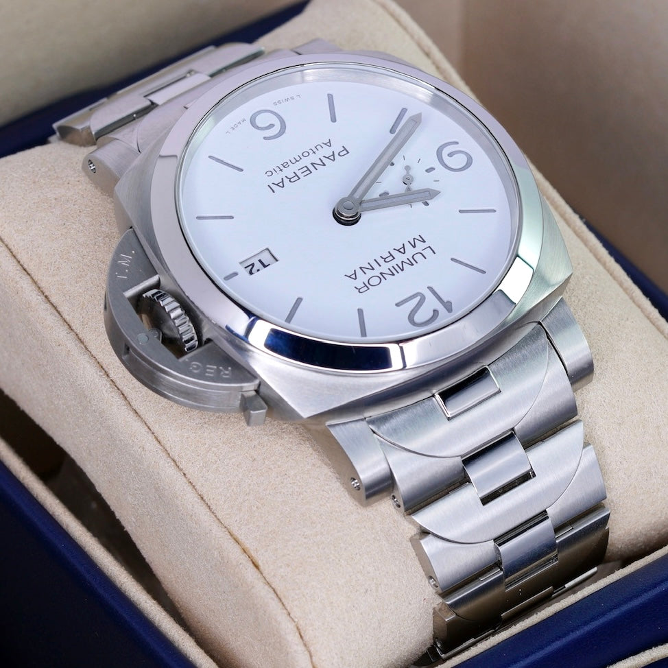 Panerai NEW 2025 Luminor Marina PAM 01564 White Dial Stainless Steel 44mm