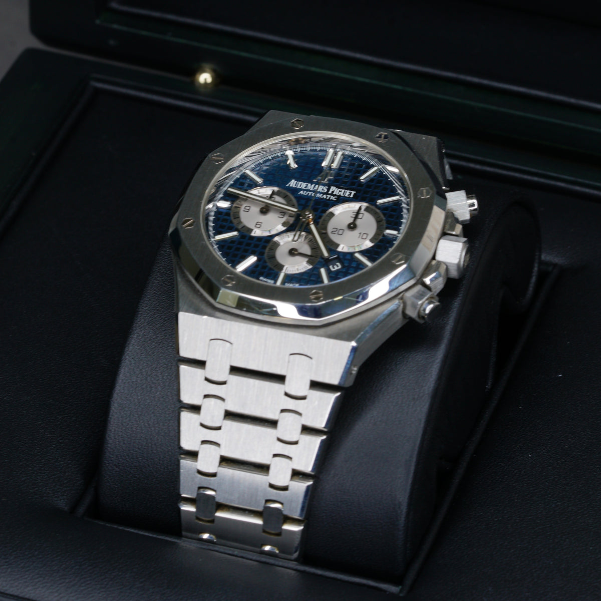 Audemars Piguet Royal Oak 26331ST.OO.1220ST.01 “BLUE OAK” Blue Dial Stainless Steel 41mm