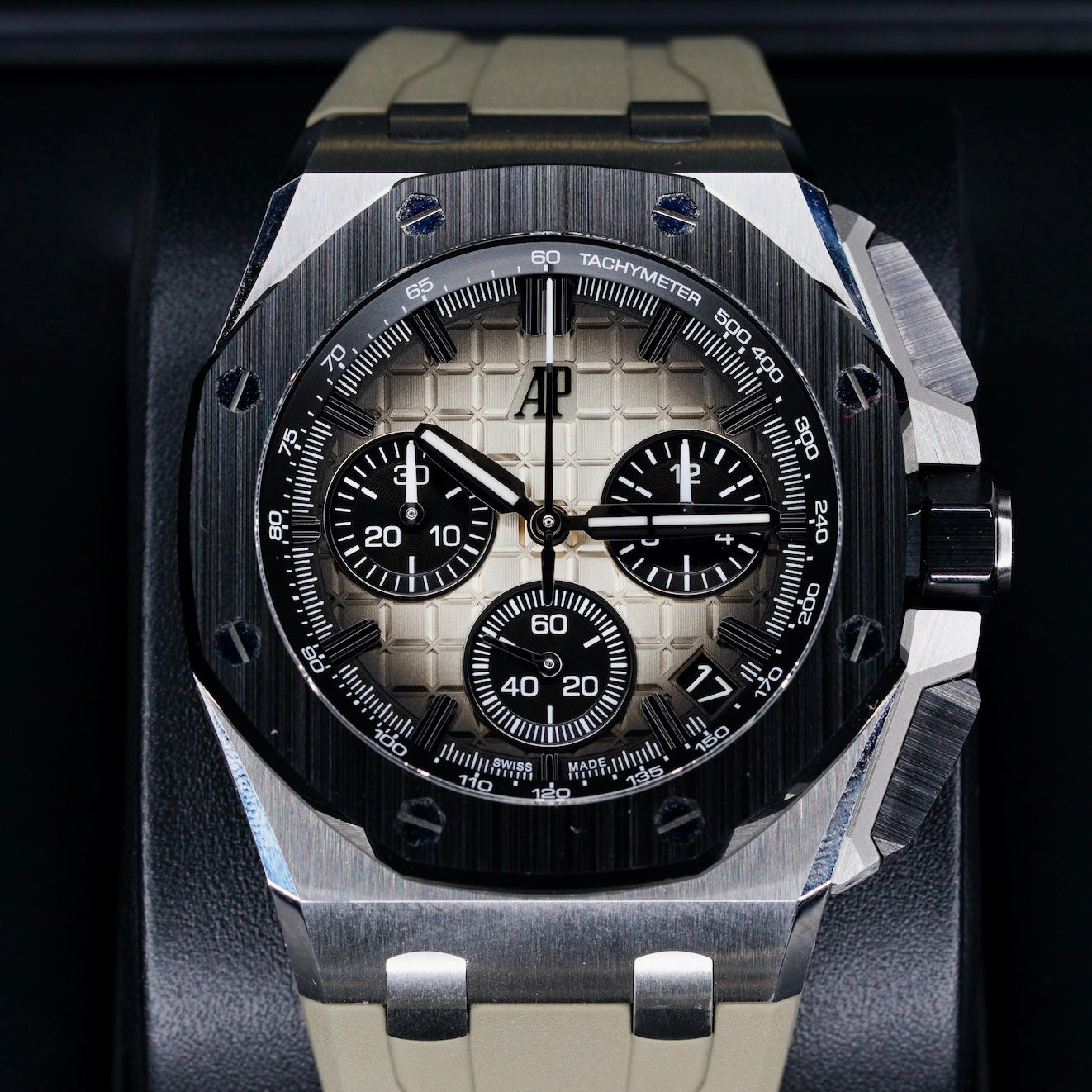 Audemars Piguet Royal Oak Offshore 26420SO.OO.A600CA.01 “TAUPE” Smoked Light Brown Dial Stainless Steel 43mm