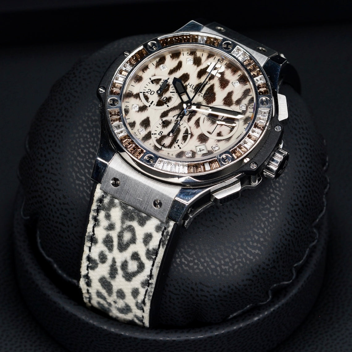 Hublot Big Bang 341.CW.7717.NR.1977  “SNOW LEOPARD” White Leopard Dial Diamond Bezel Leopard Strap 41mm