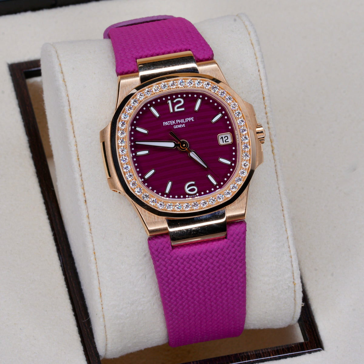 Patek Philippe NEW 2026 Nautilus 7010R-013 “PURPLE MACHINE” Purple Dial Rose Gold Diamond Bezel 32mm