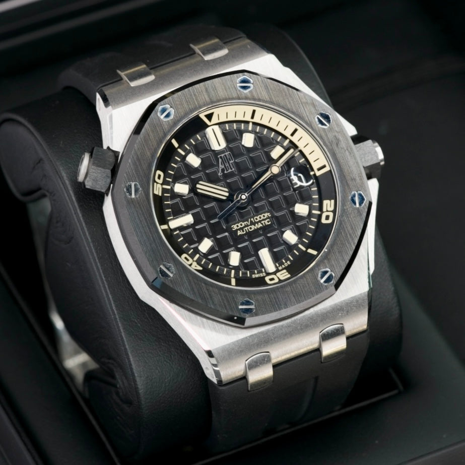 Audemars Piguet Royal Oak Offshore Diver 15720CN.OO.A002CA.01 White Gold Black Dial Black Rubber Strap 42mm