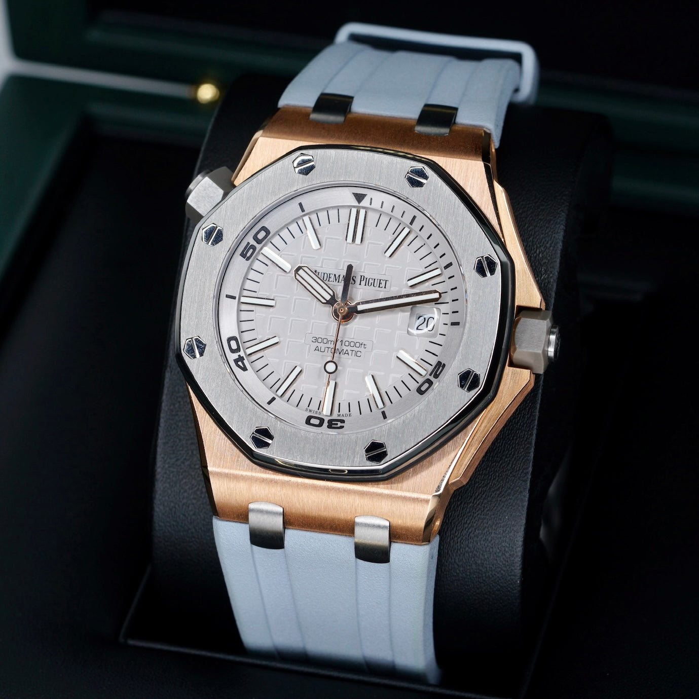 Audemars Piguet Royal Oak Offshore Diver 15711OI.OO.A006CA.01 “JAPAN EDITION” Grey Dial Rose Gold Rubber Strap 42mm