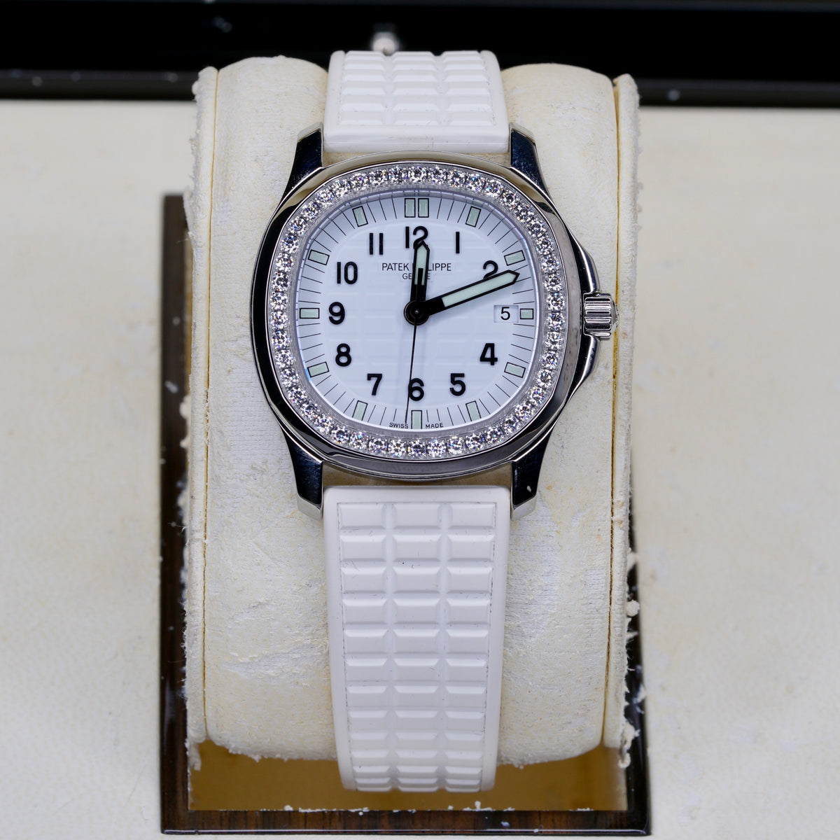 Patek Philippe Aquanaut 5067A-011 “LADY AQUA DIAMOND” White Dial Diamond Dial Quartz Stainless Steel 2008
