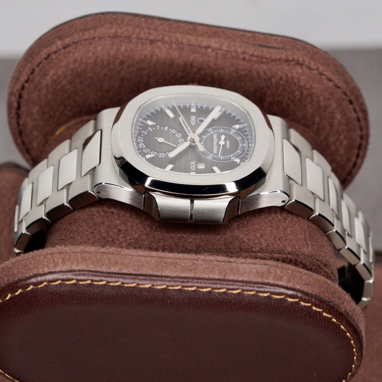 Patek Philippe Nautilus 5990/1A-001 Black Dial Stainless Steel 40.5mm 2022