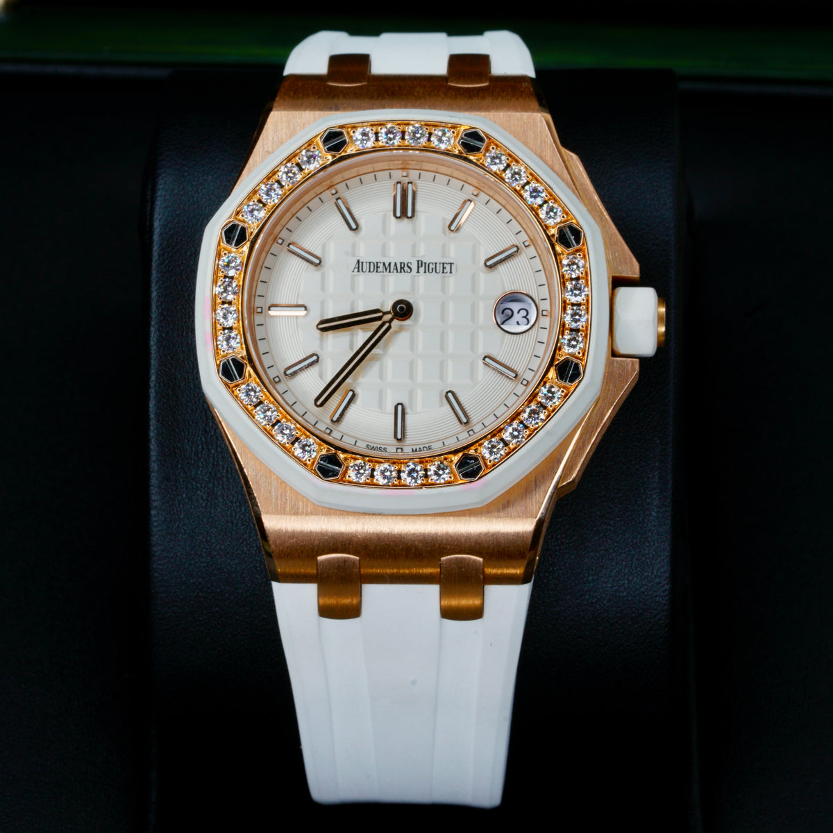 Audemars Piguet Royal Oak Offshore 67540OK.ZZ.A010CA.01 “LADY OFFSHORE” White Dial Diamond Bezel Rose Gold 37mm