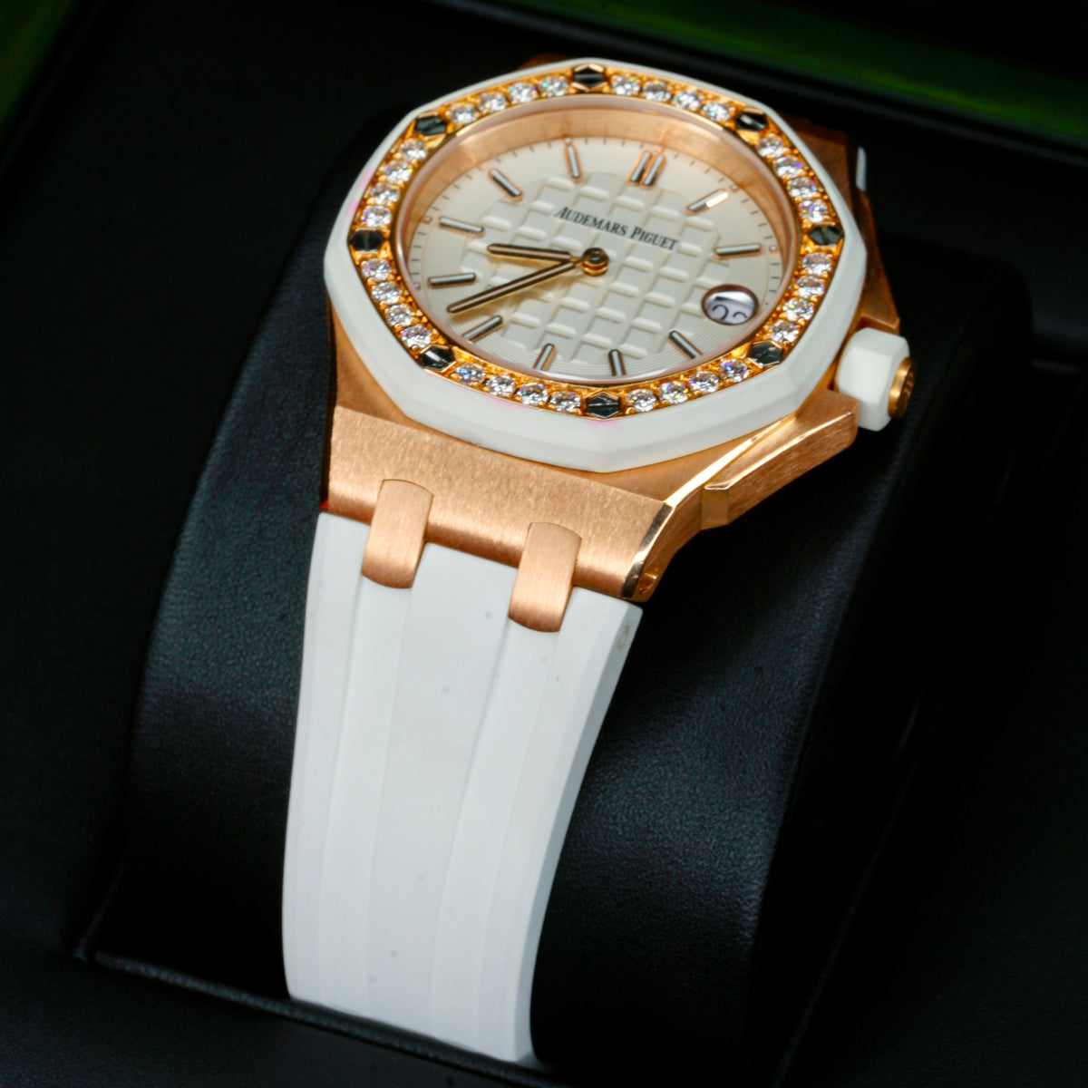 Audemars Piguet Royal Oak Offshore 67540OK.ZZ.A010CA.01 “LADY OFFSHORE” White Dial Diamond Bezel Rose Gold 37mm